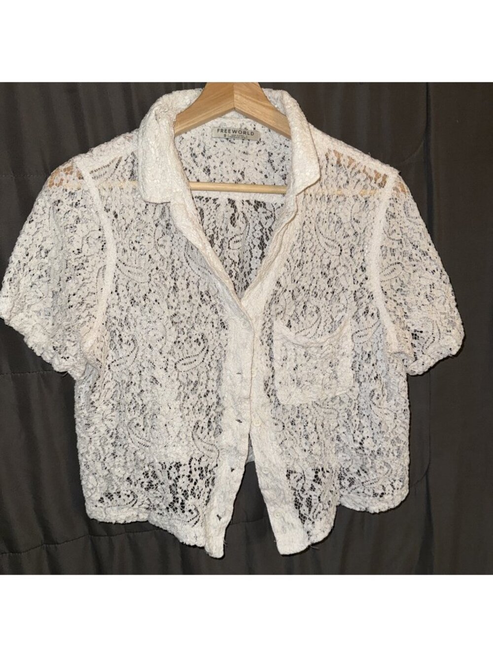 Free World Lace Top Women's SMALL White Short Sleeve Top Crop Button 22% Cotton